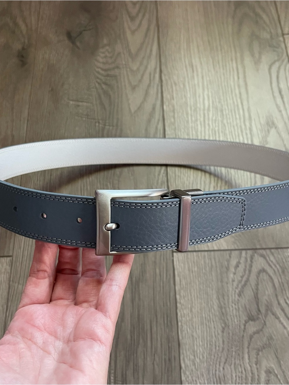 Nike Golf Reversible Gray White Leather Men’s Size 34 Belt